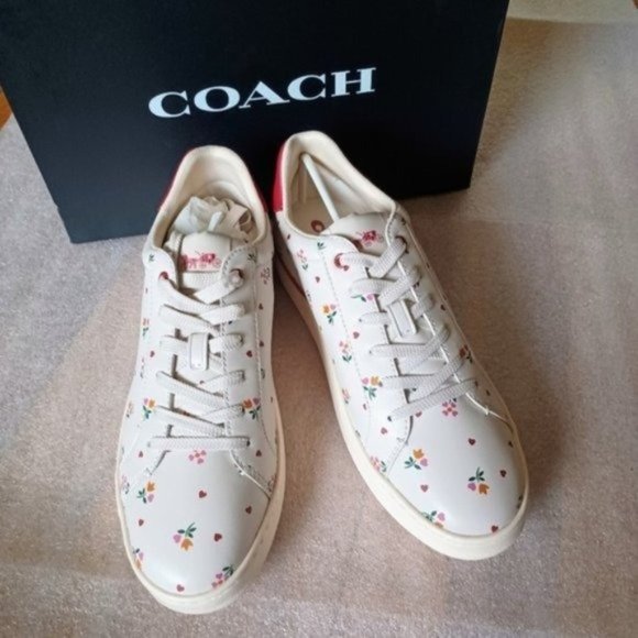 Coach Shoes - LAST CHANCE - NEW COACH Clip Low Top Sneakers Heart Floral Print, 9.5
